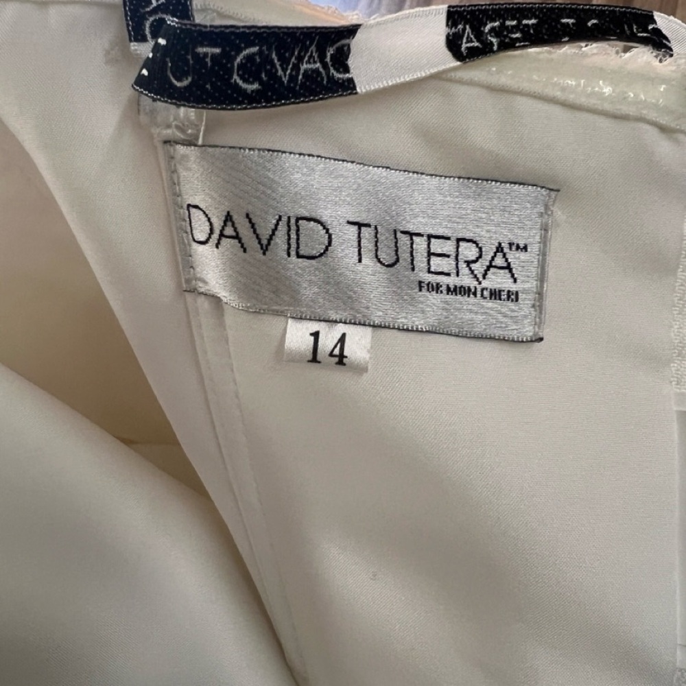 David Tutera Ivory Bridal Gown Label Close-Up - Picture 5 of 8